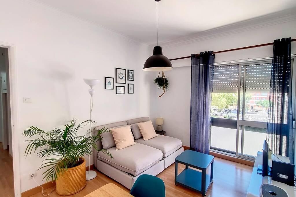 Cozy One Bedroom Apartment Lisboa Extérieur photo