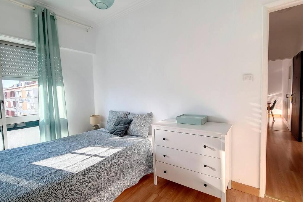 Cozy One Bedroom Apartment Lisboa Extérieur photo